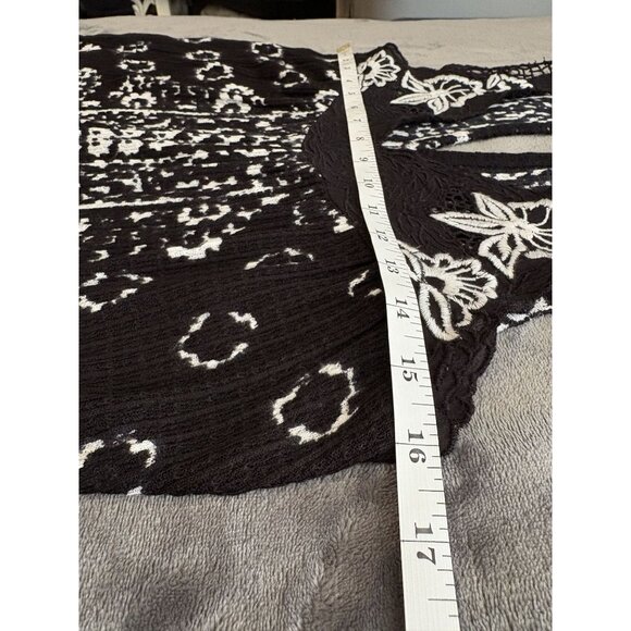 Lucky Brand Women's Floral Embroidered Sleeveless Blouse S Black White Bohemian - Picture 10 of 11